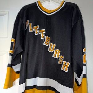CCM NHL Hockey Pittsburgh Penguins Luc Robitaille Jersey Men’s Size Large Used L